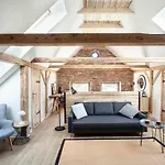 农家乐 Stajnia Lipnik Agroturystyka *