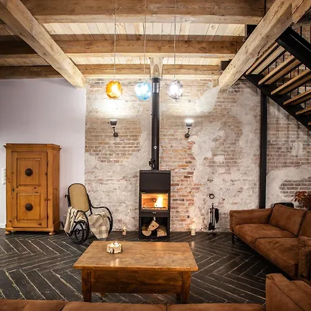 农家乐 Stajnia Lipnik