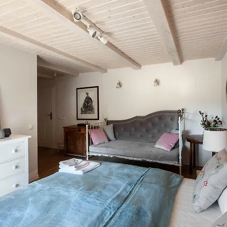 Stajnia Lipnik Farm stay *